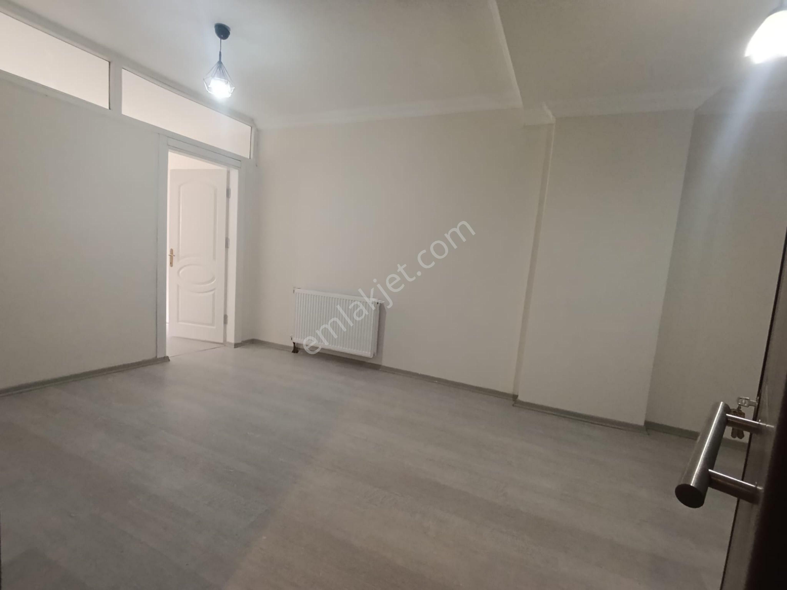 Joker'den 2+0 55m2 İçi Sıfırdan Revize Olmuş Tek Tapu Çift Apart - Görsel 8