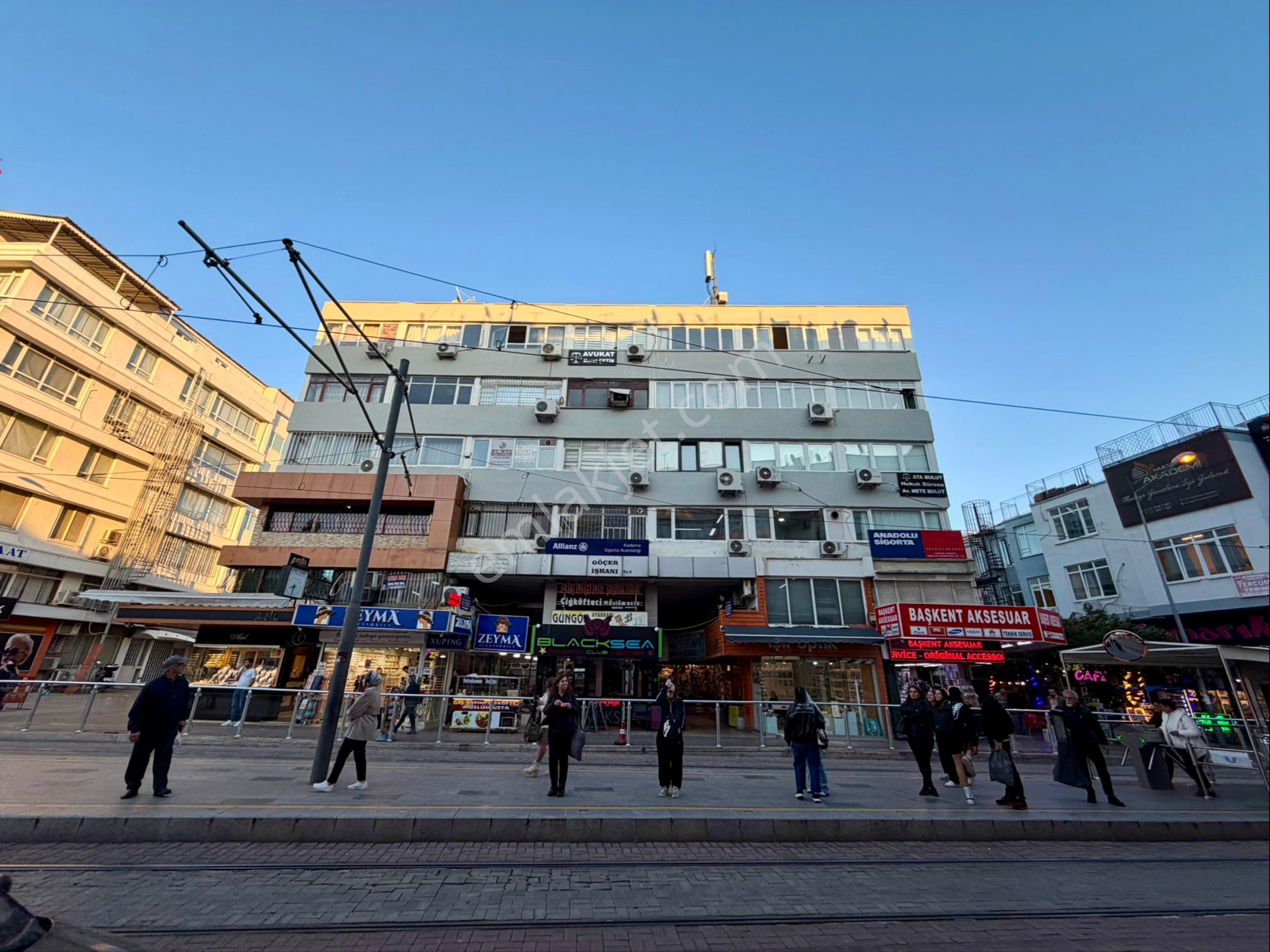 Turvilla'dan Muratpaşa Balbey Göçer İşhanında 1+1 Kiralık Ofis