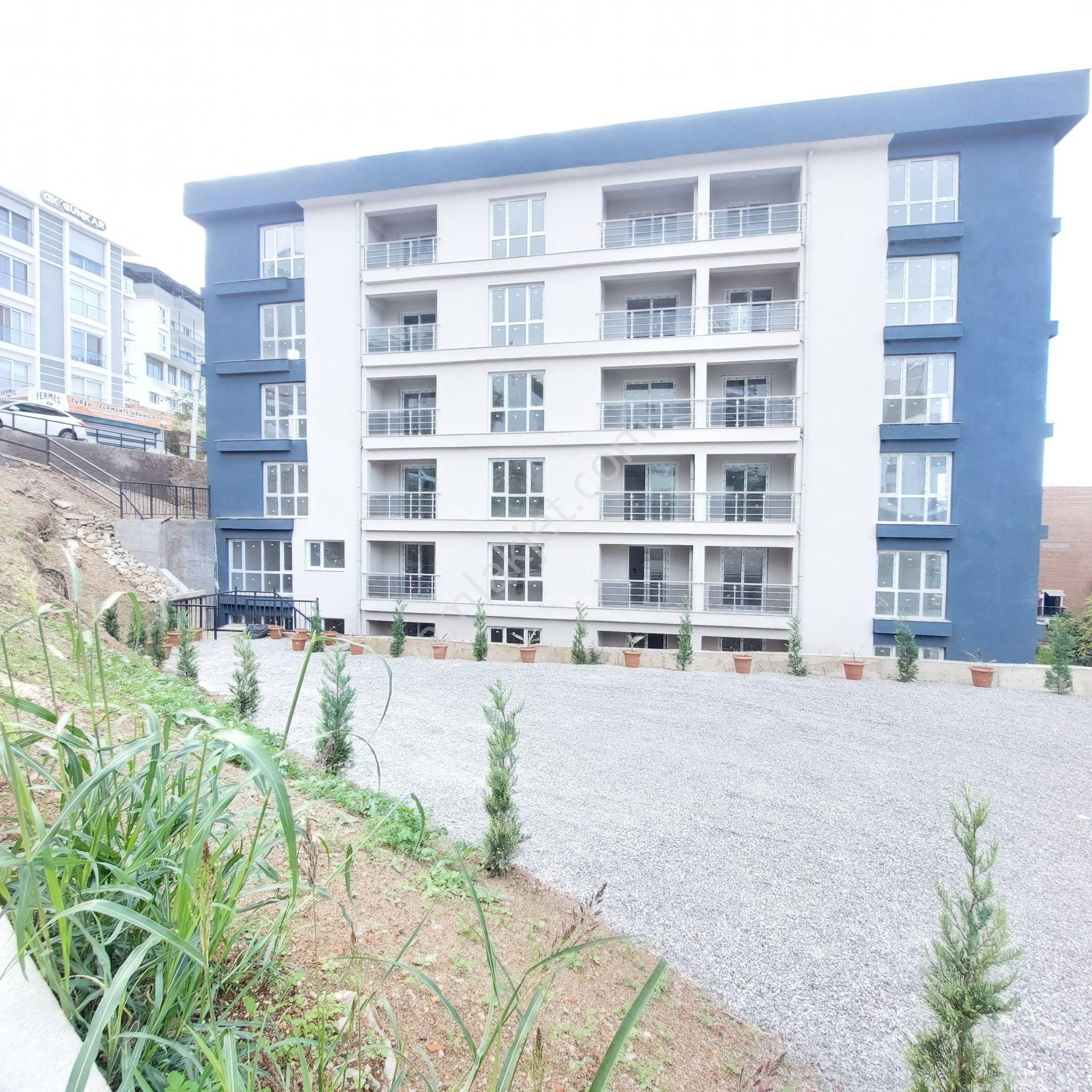 Menemen Ulukent 'te 103 M² Brüt Satılık Sıfır 2+1 Daire