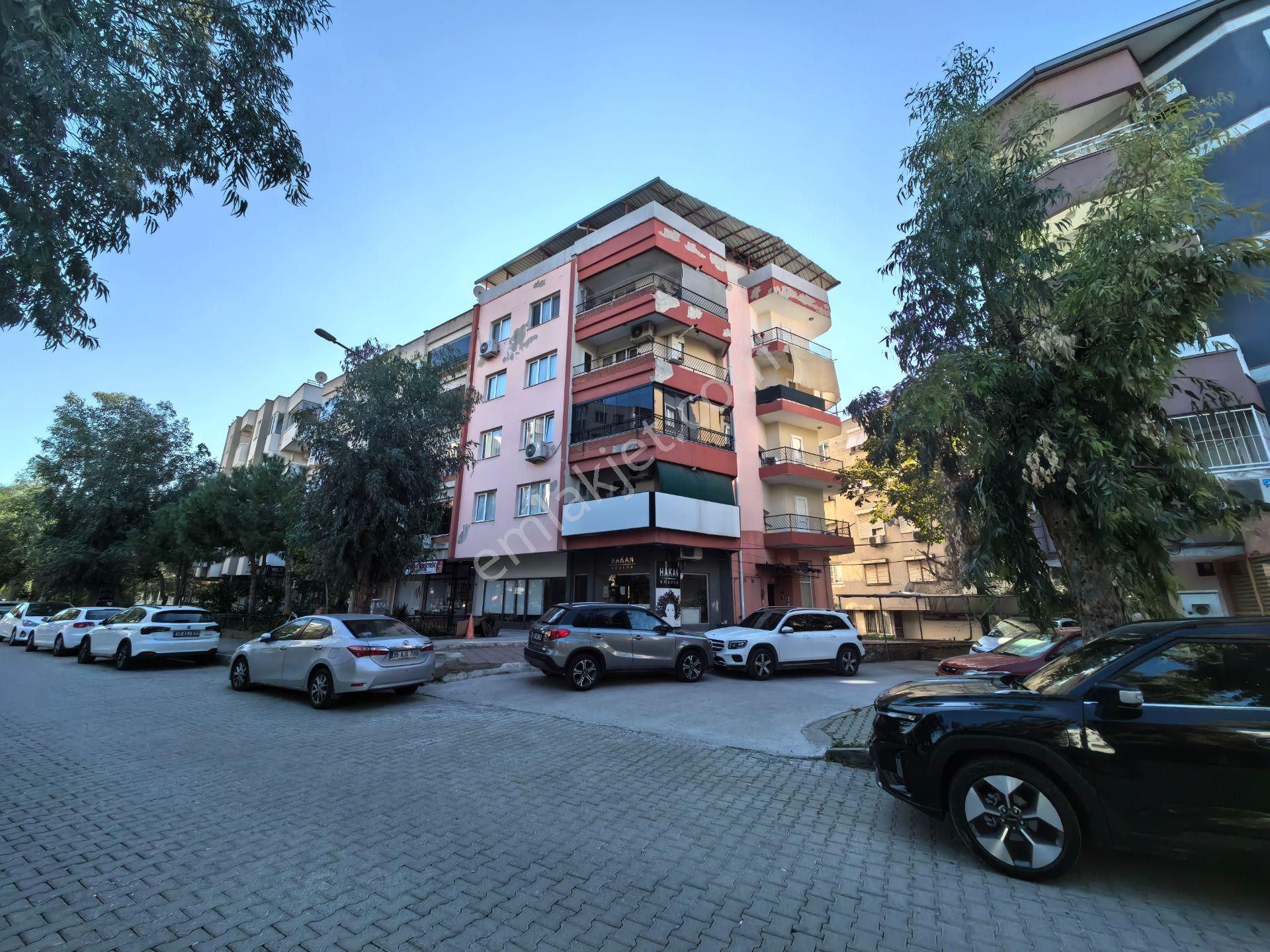 Bayraklı Mansuroğlu Merkezi Konum Satılık 3+1 Daire