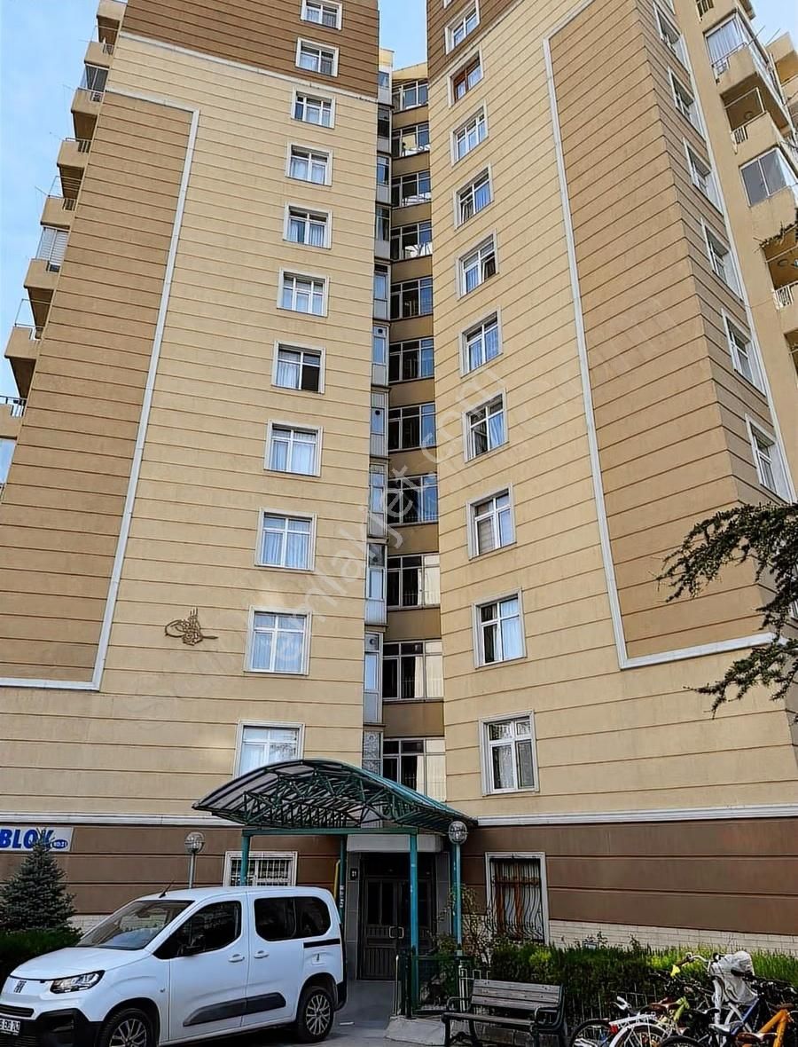 Fiyat Düştü Kaçmaz Fırsat Elif Site İçerisinde Yapılı 3+1