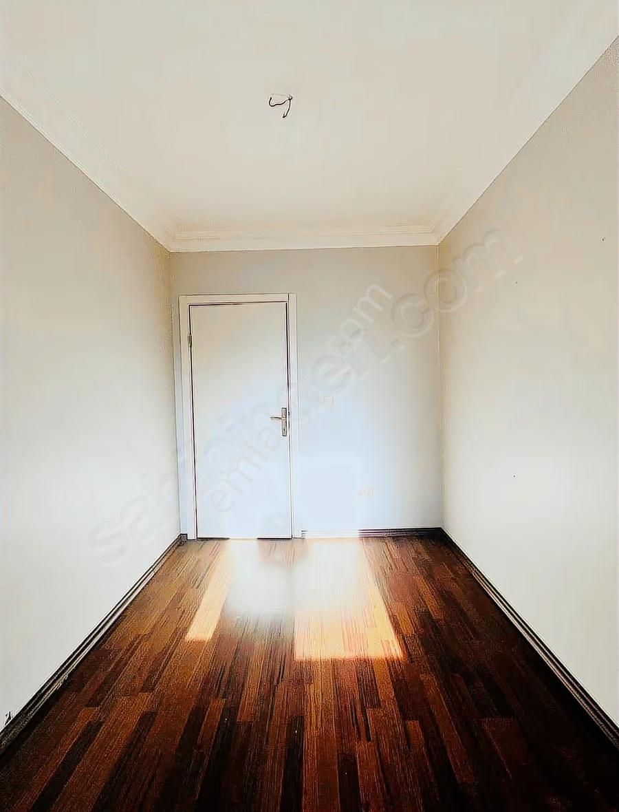 Merkezi Lokasyonda Geniş Kullanımlı Balkonlu Kiralık 3+1 Daire - Görsel 20