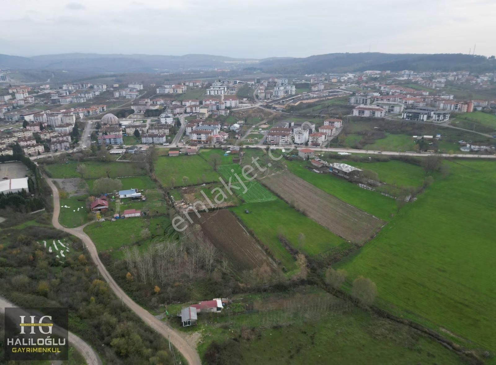 İlçe Merkezinin Ortasında 1400m2 Yatırıma Çok Uygun Tarla - Görsel 16