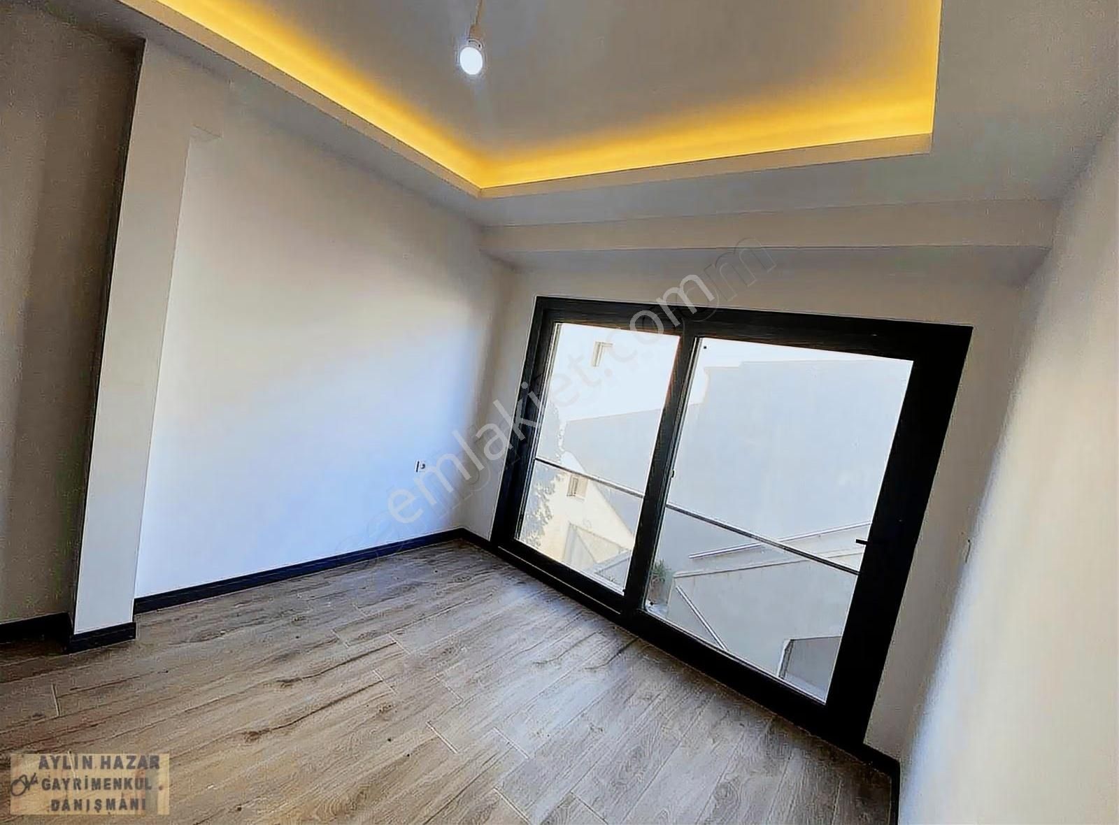 Urla Kalabak'ta Satılık 4+1 Tripleks Villa - Görsel 3