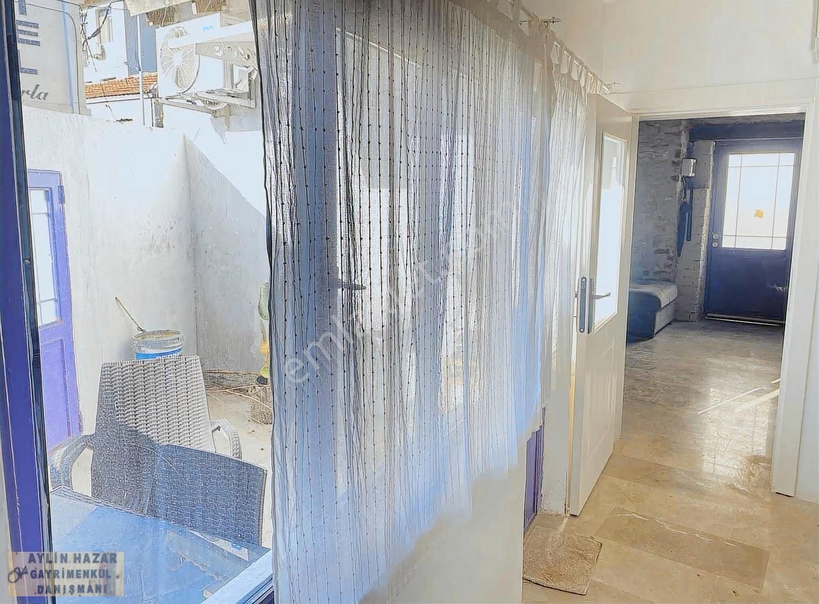 Urla'nın Kalbinde Satılık Butik Taş Ev Muhteşem Lokasyonda - Görsel 4