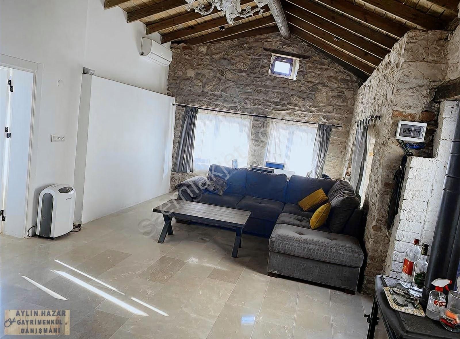 Urla'nın Kalbinde Satılık Butik Taş Ev Muhteşem Lokasyonda - Görsel 11