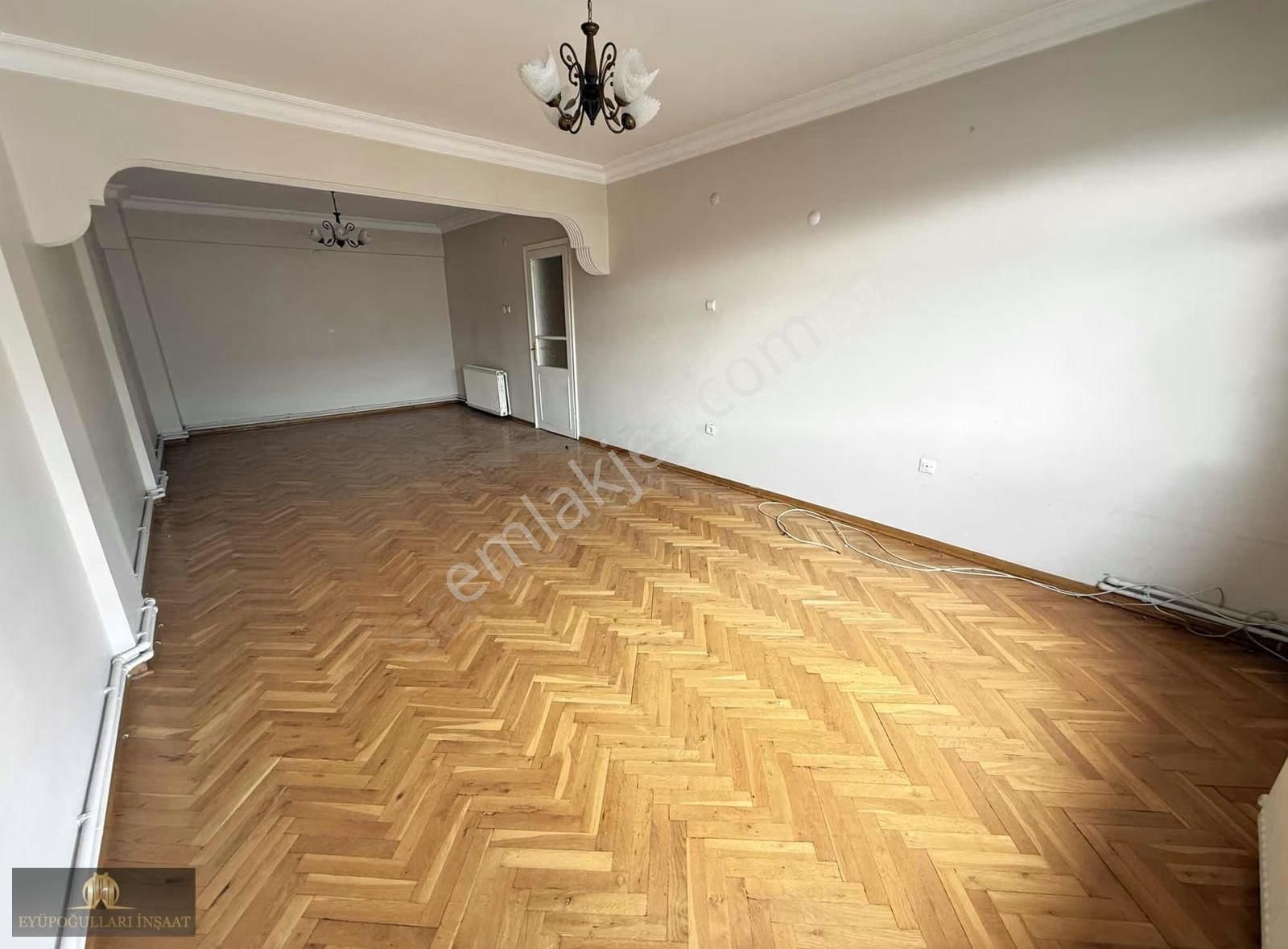 Bayrampaşa Merkezinde 2+1 Geniş Ferah Daire - Görsel 12