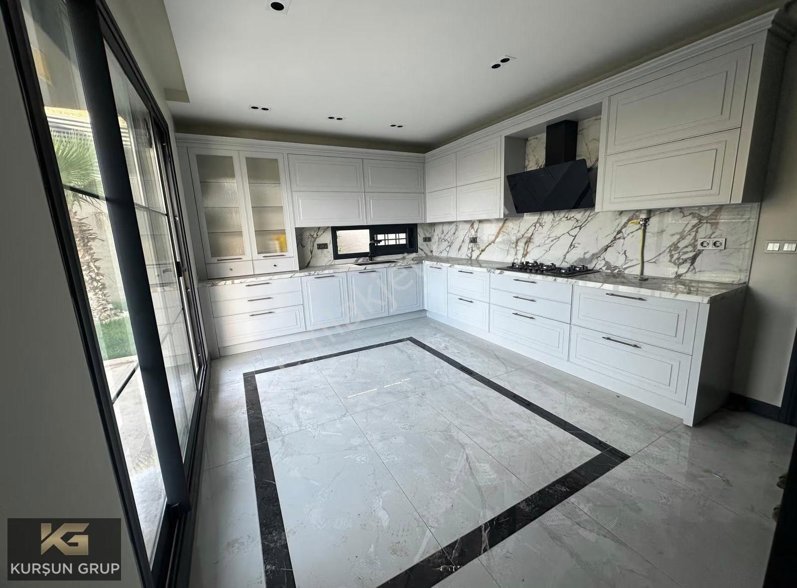 Kurşun Grup'tan Keçiliköyde Doğa İle İç İçe Mükemmel Lüx Villa