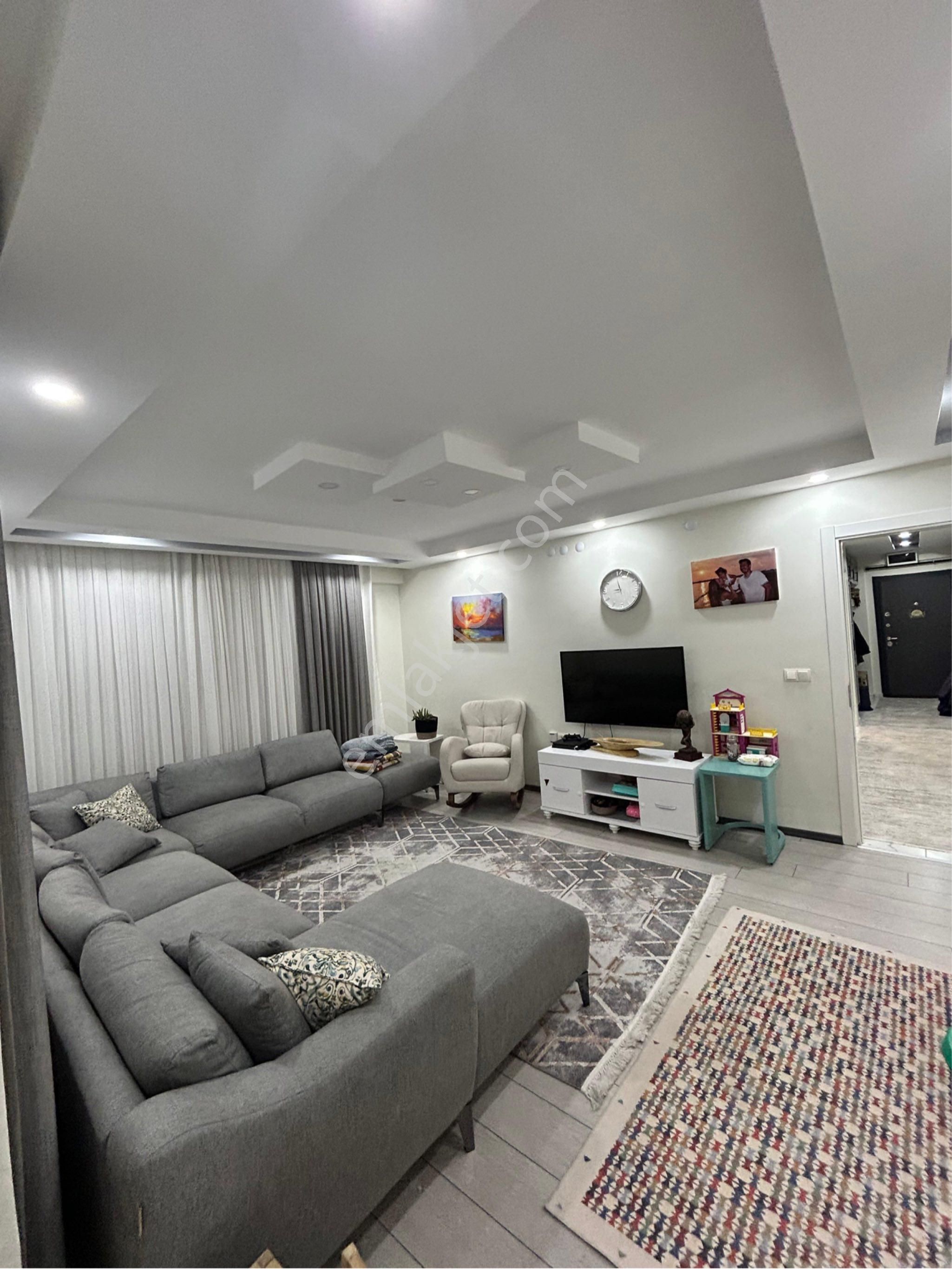 Sahibinden | Çamlıca’da | Köşe & Ara Kat | 3 Yıllık | Özel Garajlı | İskanlı - Görsel 2