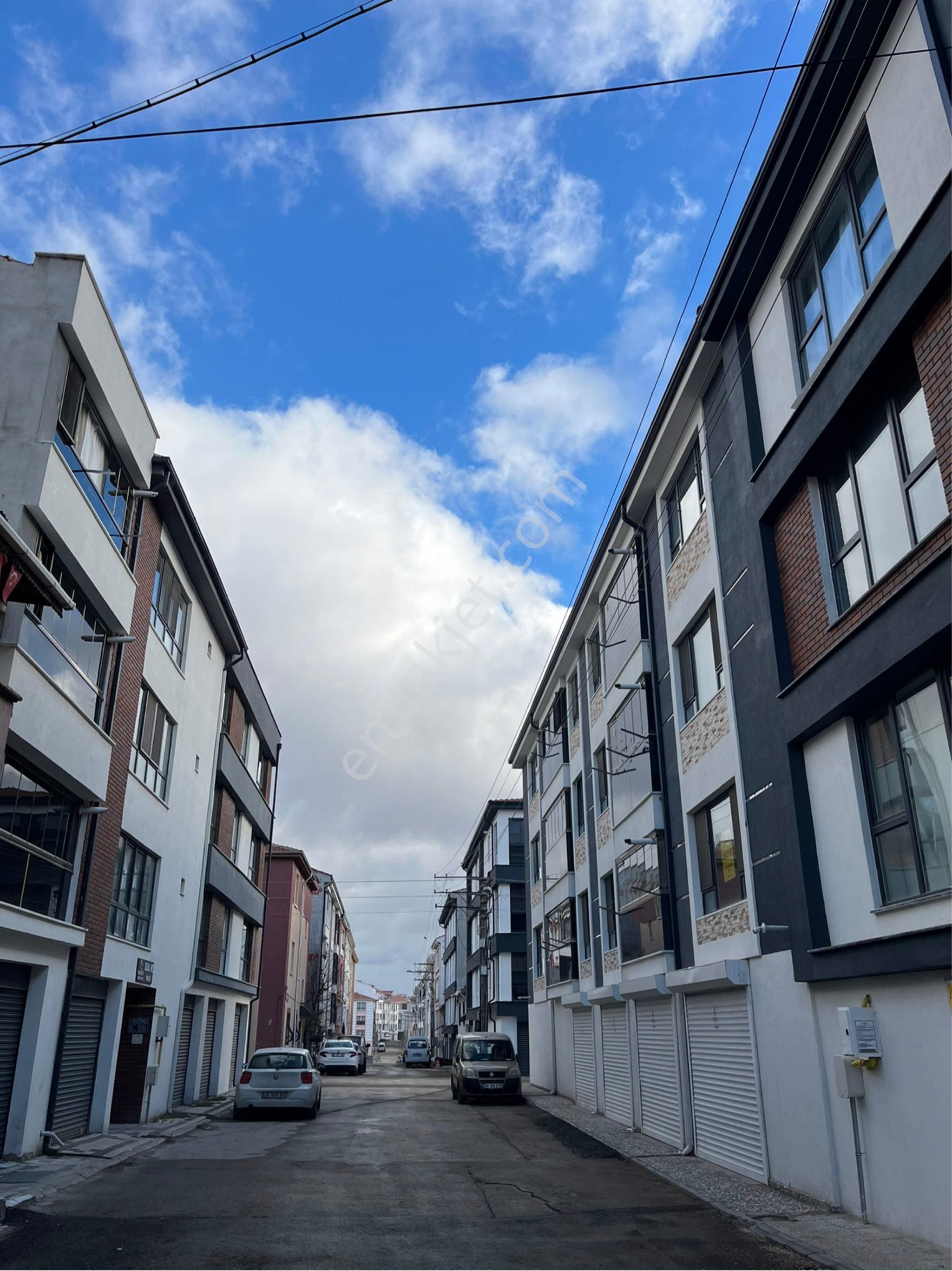 Sahibinden | Çamlıca’da | Köşe & Ara Kat | 3 Yıllık | Özel Garajlı | İskanlı - Görsel 24