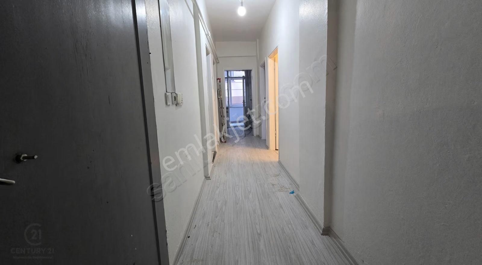 Metrobüse 5 Dakika Balkonlu 2+1 Geniş Daire - Görsel 30
