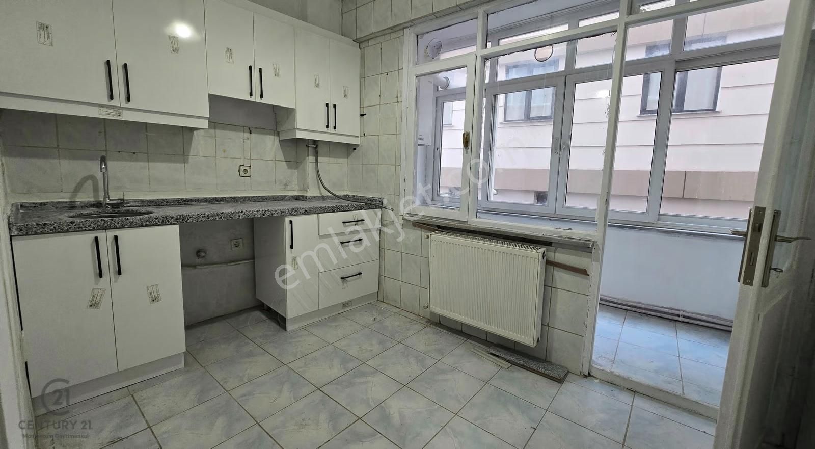 Metrobüse 5 Dakika Balkonlu 2+1 Geniş Daire - Görsel 8