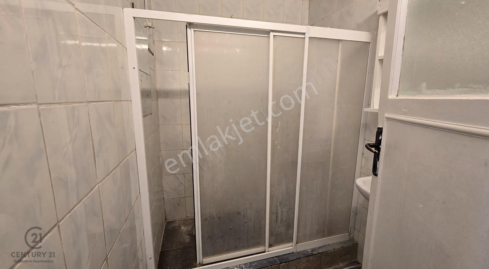 Metrobüse 5 Dakika Balkonlu 2+1 Geniş Daire - Görsel 12