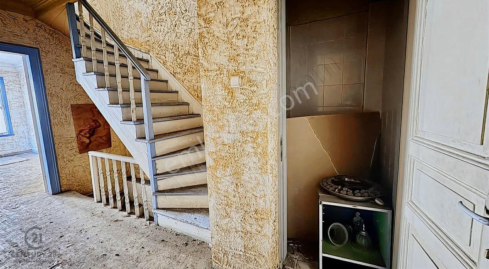 Beşiktaş'ta Ticari Ve Konuta Uygun Satılık Tarihi Bina - Görsel 24