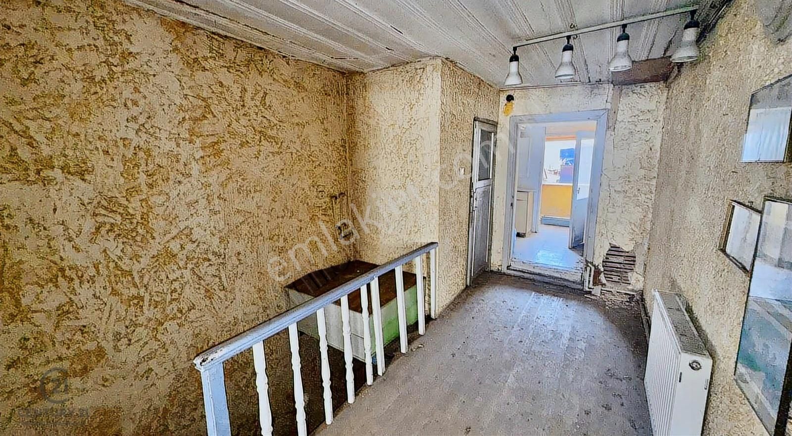 Beşiktaş'ta Ticari Ve Konuta Uygun Satılık Tarihi Bina - Görsel 20