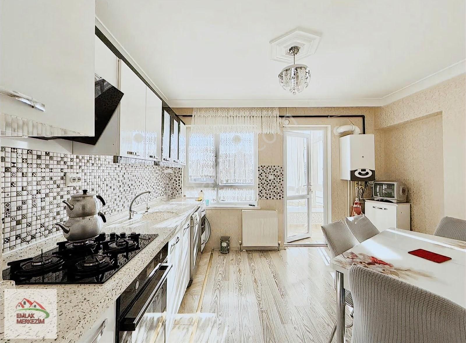 Emlak Merkezim'den Beşikkayada Teras Balkonlu 3+1 4.kat Full Ful - Görsel 3
