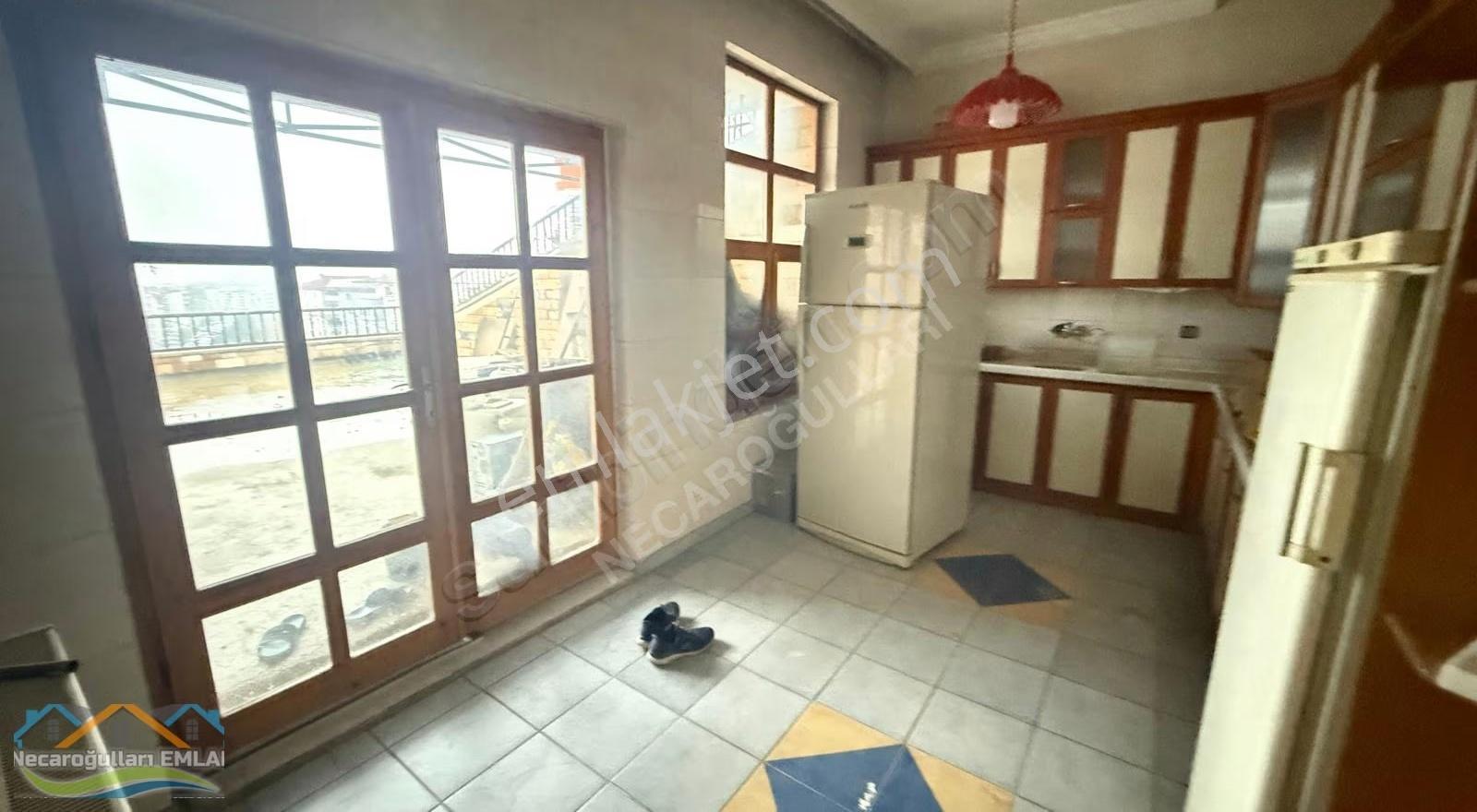 Necaroğullarından Dubleks 5+1 Ve 120m2 Teraslı Daire - Görsel 43