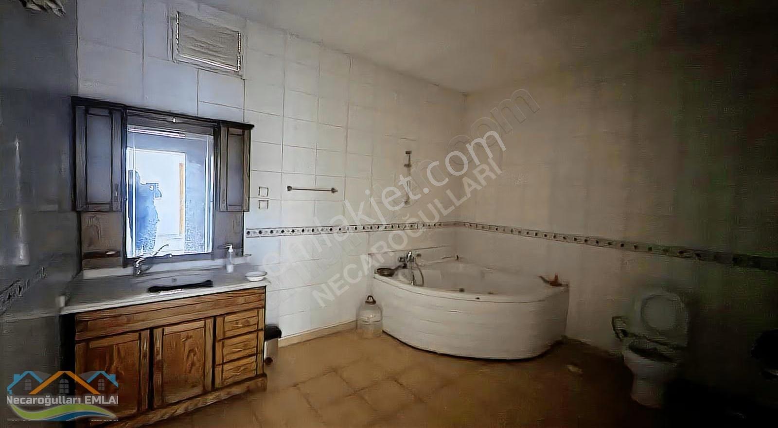 Necaroğullarından Dubleks 5+1 Ve 120m2 Teraslı Daire - Görsel 18