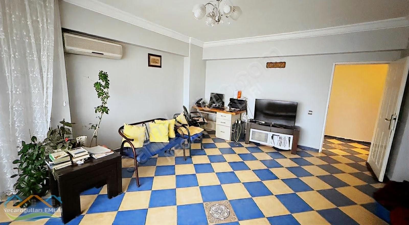 Necaroğullarından Dubleks 5+1 Ve 120m2 Teraslı Daire - Görsel 24