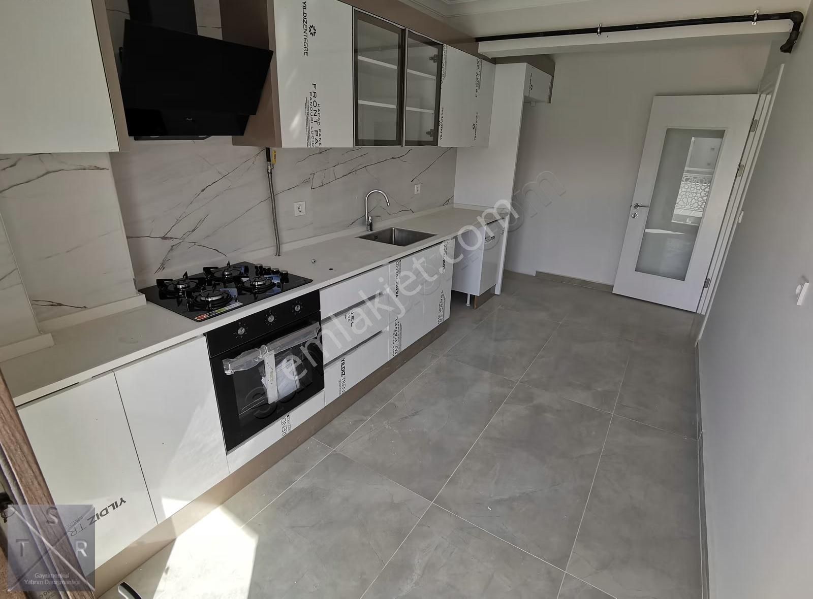 Koyundere Merkezde Kiralık Doğalgazlı Büyük 3+1 Köşe Daire - Görsel 9