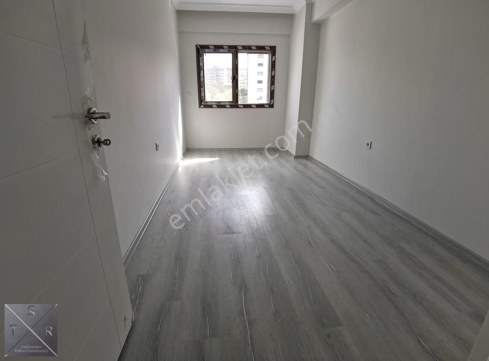 Koyundere Merkezde Kiralık Doğalgazlı Büyük 3+1 Köşe Daire - Görsel 10