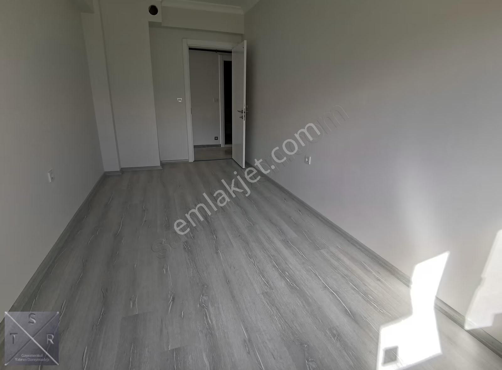 Koyundere Merkezde Kiralık Doğalgazlı Büyük 3+1 Köşe Daire - Görsel 18
