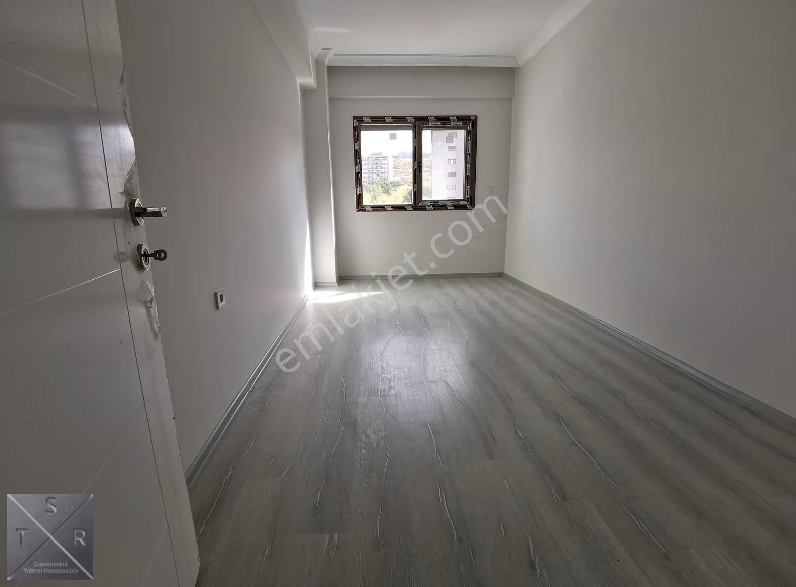 Koyundere Merkezde Kiralık Doğalgazlı Büyük 3+1 Köşe Daire - Görsel 5