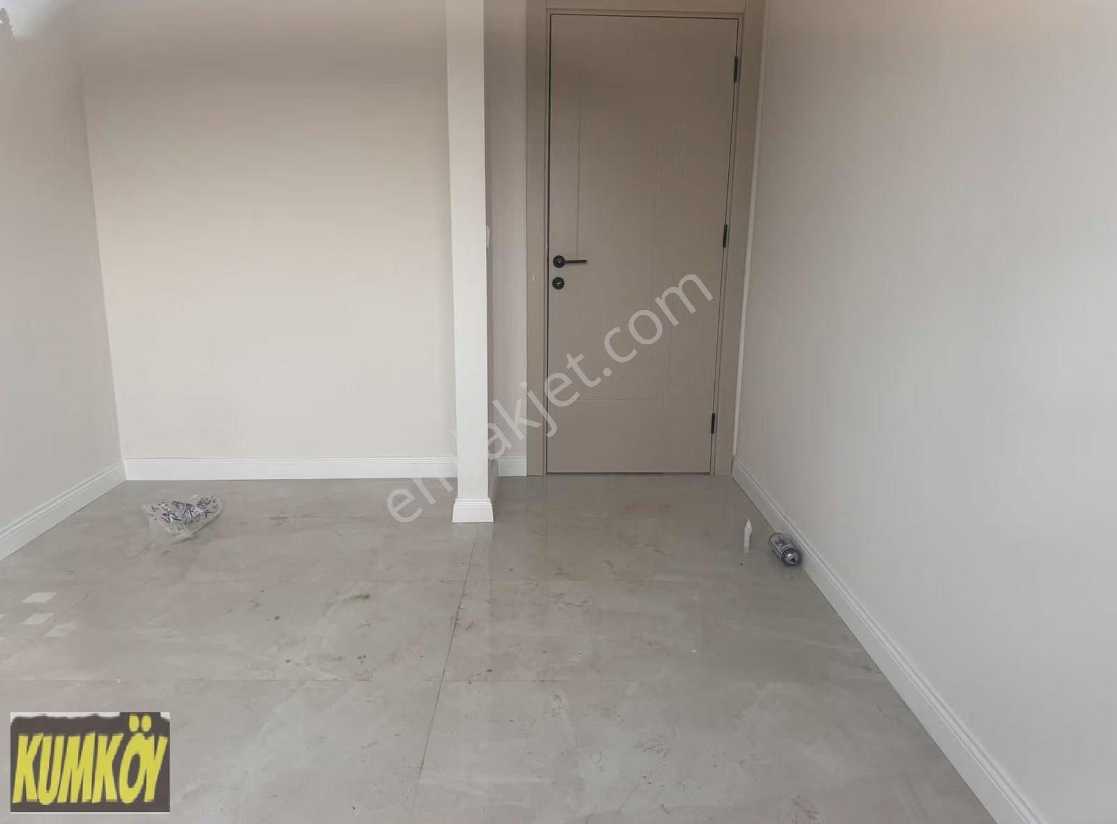 Evrensekide Denize 1 Km Mesafede Havuzlu 1+1 Daire - Görsel 3