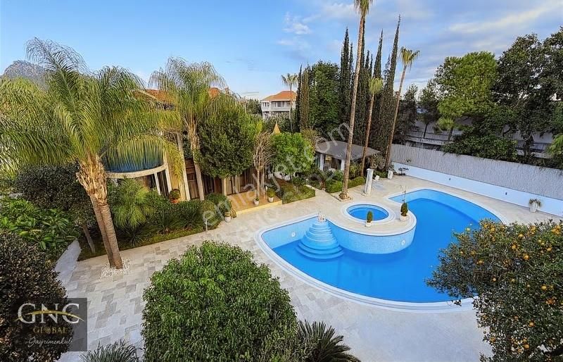 Kemer Çamyuva'da 4+1 Eşyalı Havuzlu Tripleks Satılık Lüks Villa - Görsel 17