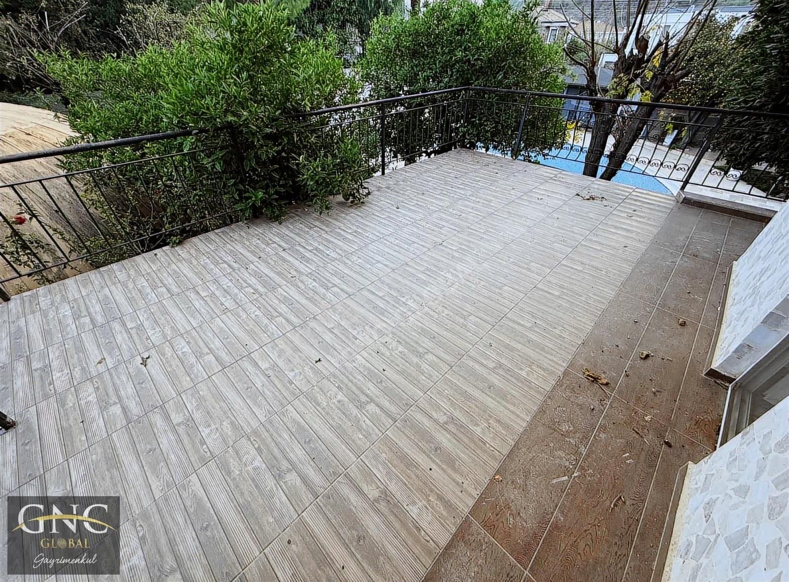 Kemer Çamyuva'da Yabancı Satışa Uygun 4+1 Eşyalı Satılık Villa - Görsel 2