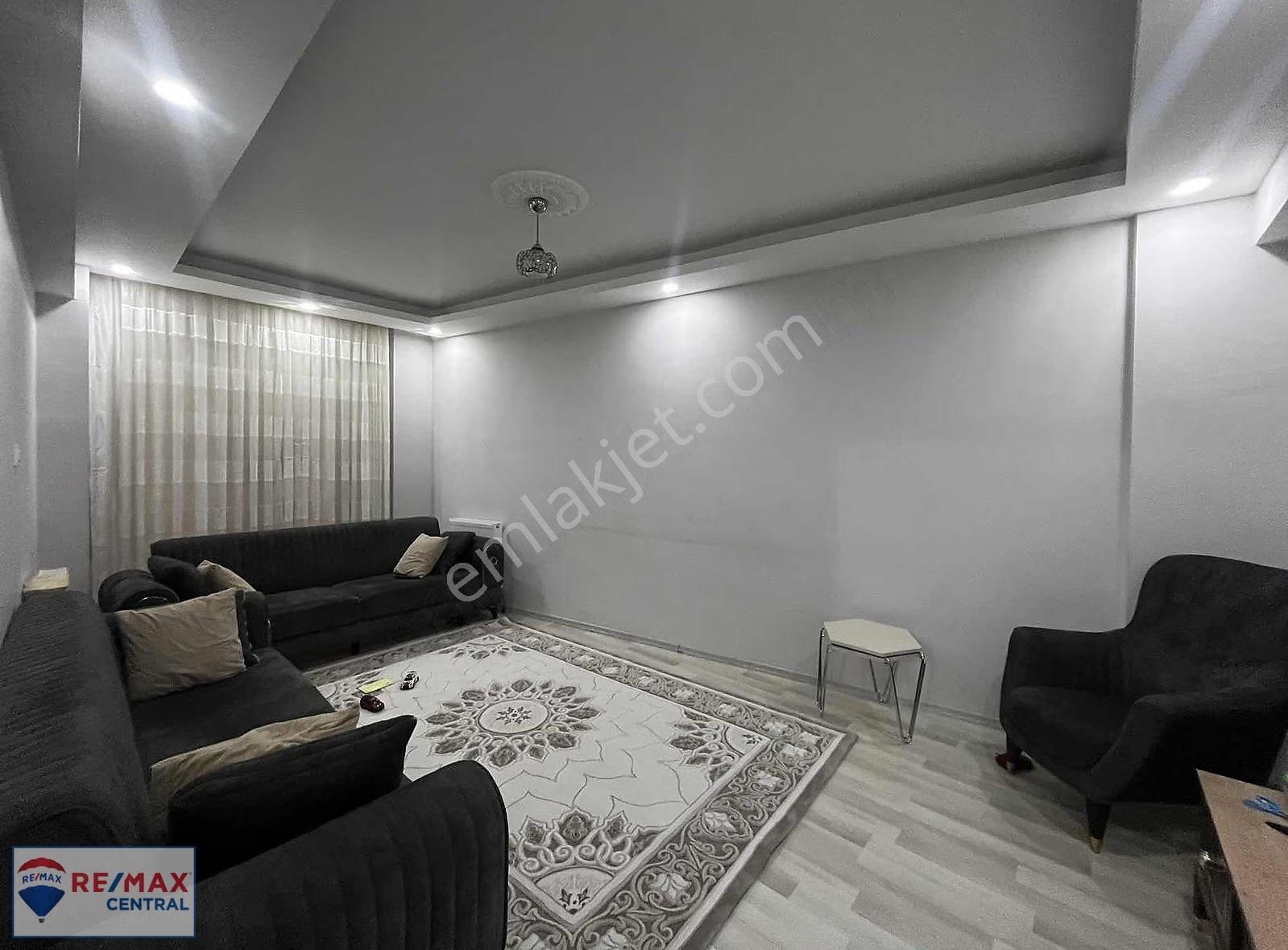 Remax Central`den Dört Eylül Mahallesinde 4+1 Satılık Daire