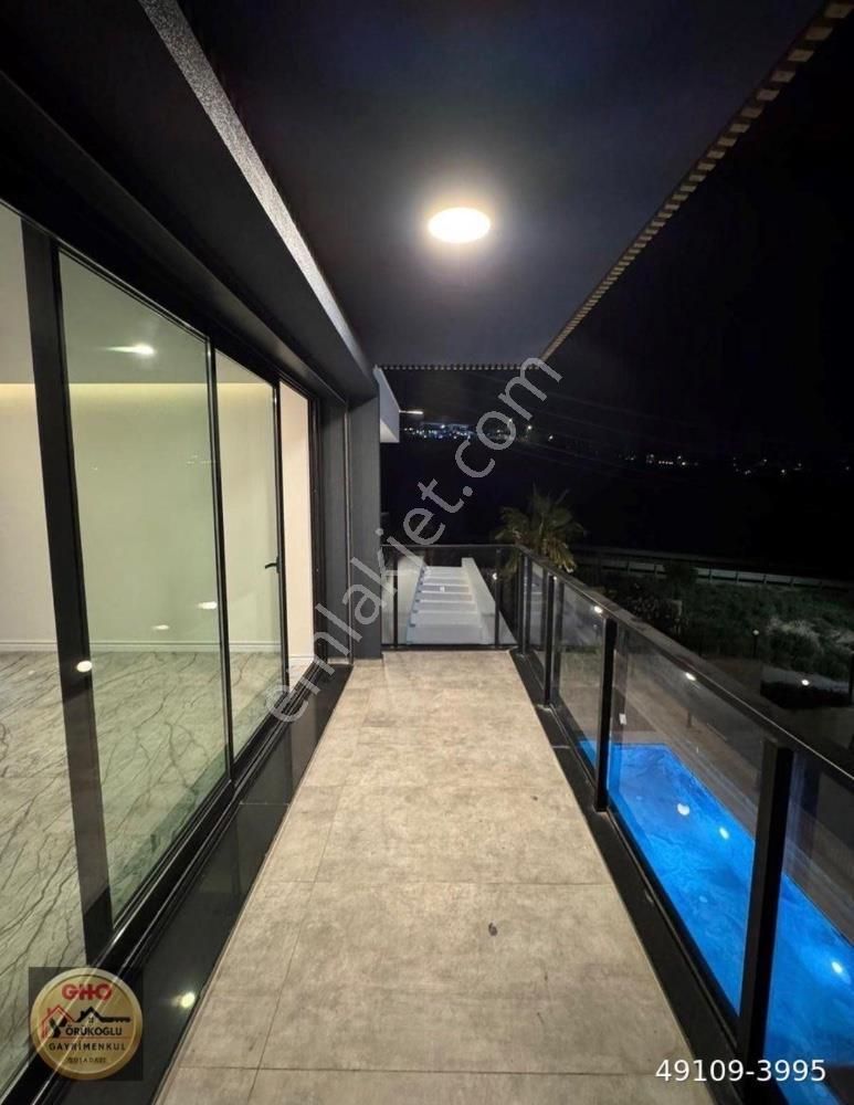 Kuşadası Karaova Mevkii Full Deniz Manzaralı 4+1 Özel Havuzlu - Görsel 18