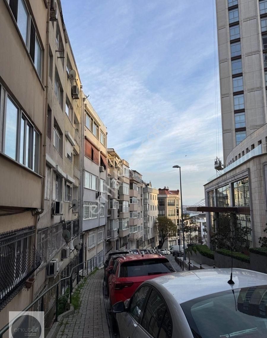 Erkutun'dan Teşvikiye Hüsrevgerede Cd. Paraleli, Armani Rezidans Cepheli, Eşyalı, 2+1 Kiralık Daire - Görsel 12