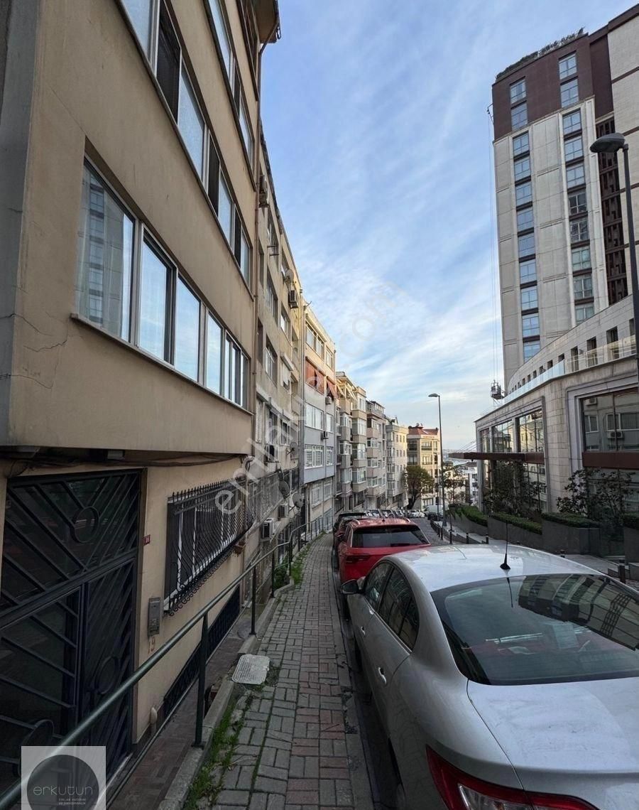 Erkutun'dan Teşvikiye Hüsrevgerede Cd. Paraleli, Armani Rezidans Cepheli, Eşyalı, 2+1 Kiralık Daire - Görsel 8