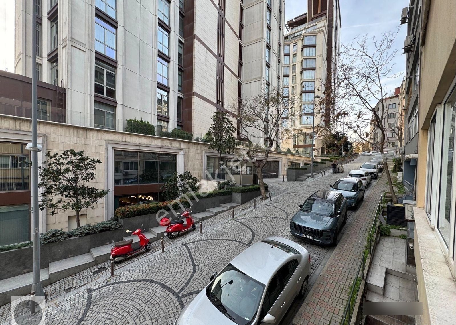 Erkutun'dan Teşvikiye Hüsrevgerede Cd. Paraleli, Armani Rezidans Cepheli, Eşyalı, 2+1 Kiralık Daire - Görsel 32