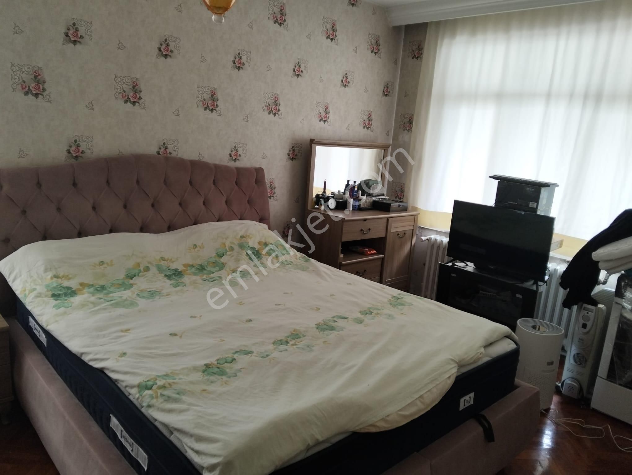 Çankaya Gop Çiçekdağı Sokakta Uğurmumcu Caddesine Yakın 1.kat Ön 3+1 Satılık Daire - Görsel 13