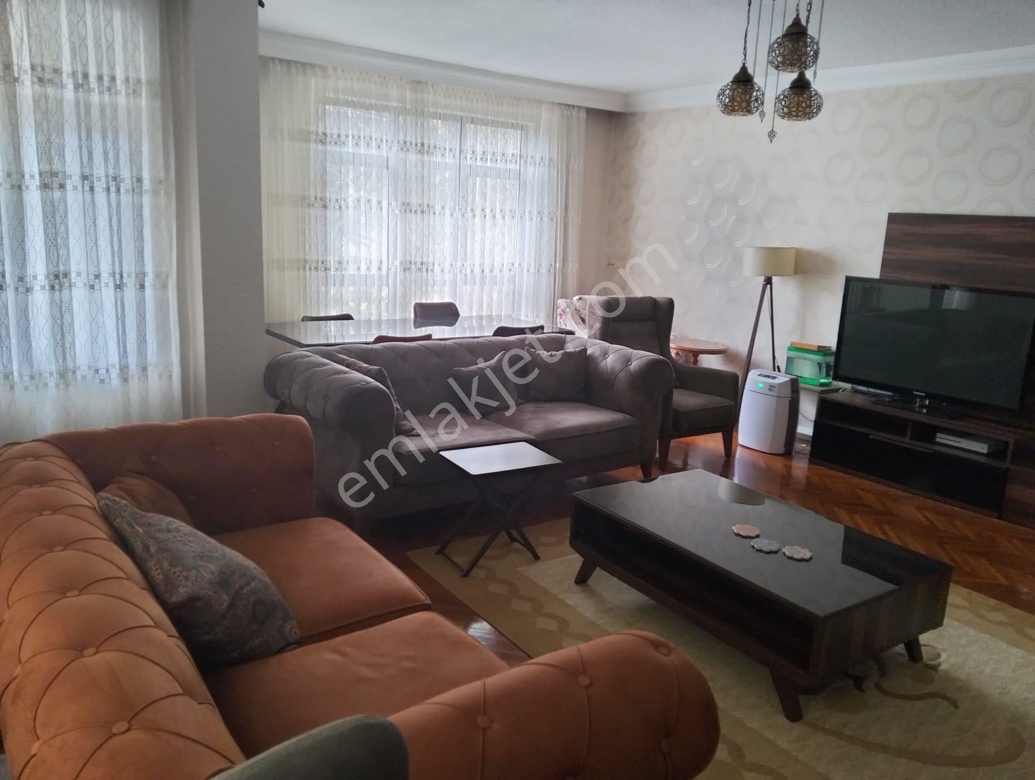 Çankaya Gop Çiçekdağı Sokakta Uğurmumcu Caddesine Yakın 1.kat Ön 3+1 Satılık Daire - Görsel 2