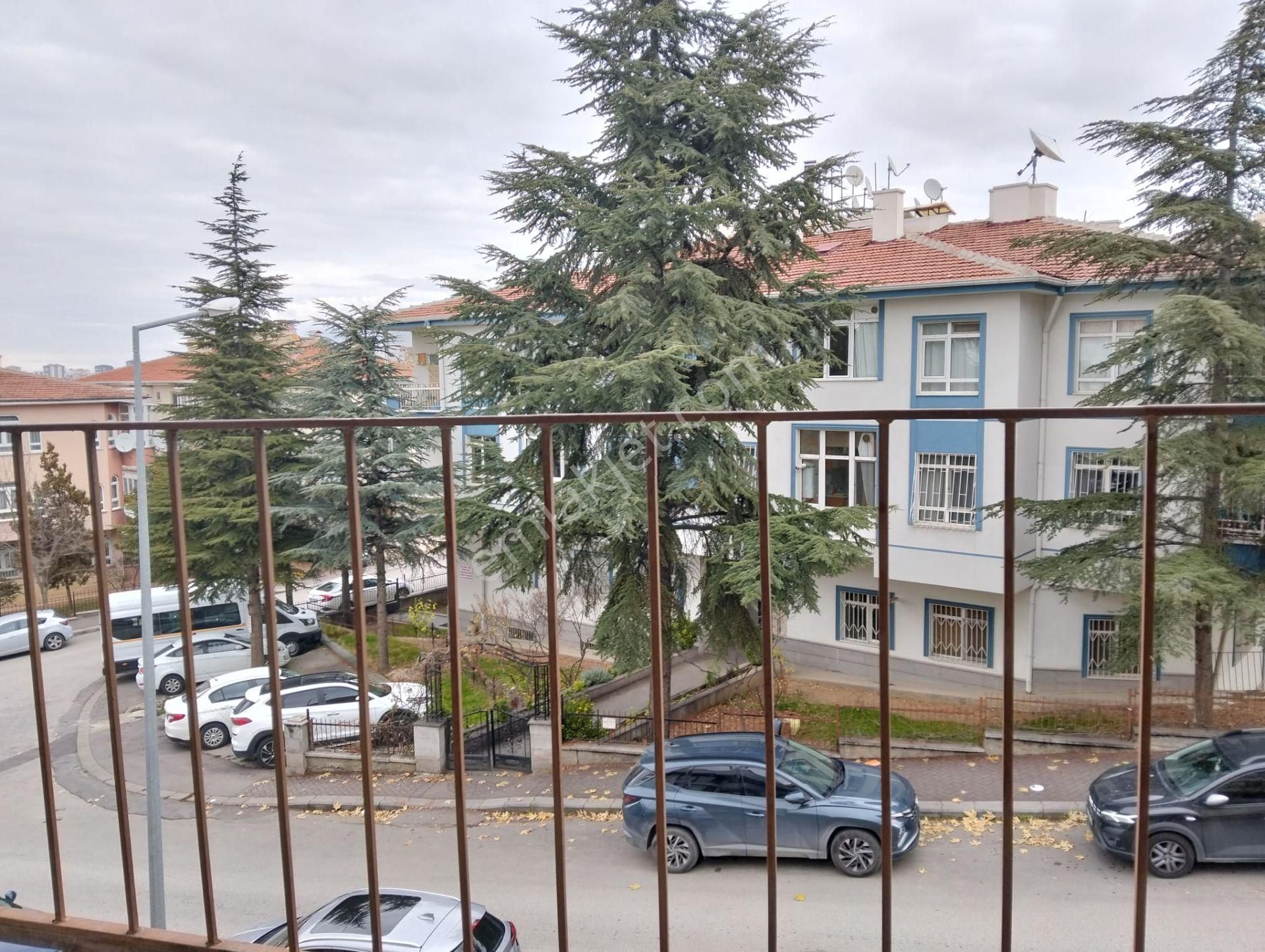 Çankaya Gop Çiçekdağı Sokakta Uğurmumcu Caddesine Yakın 1.kat Ön 3+1 Satılık Daire - Görsel 10