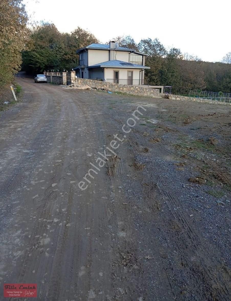 İstanbul A İki Adım Körfez Karayakuplu Da Etrafında Yerleşim Mev