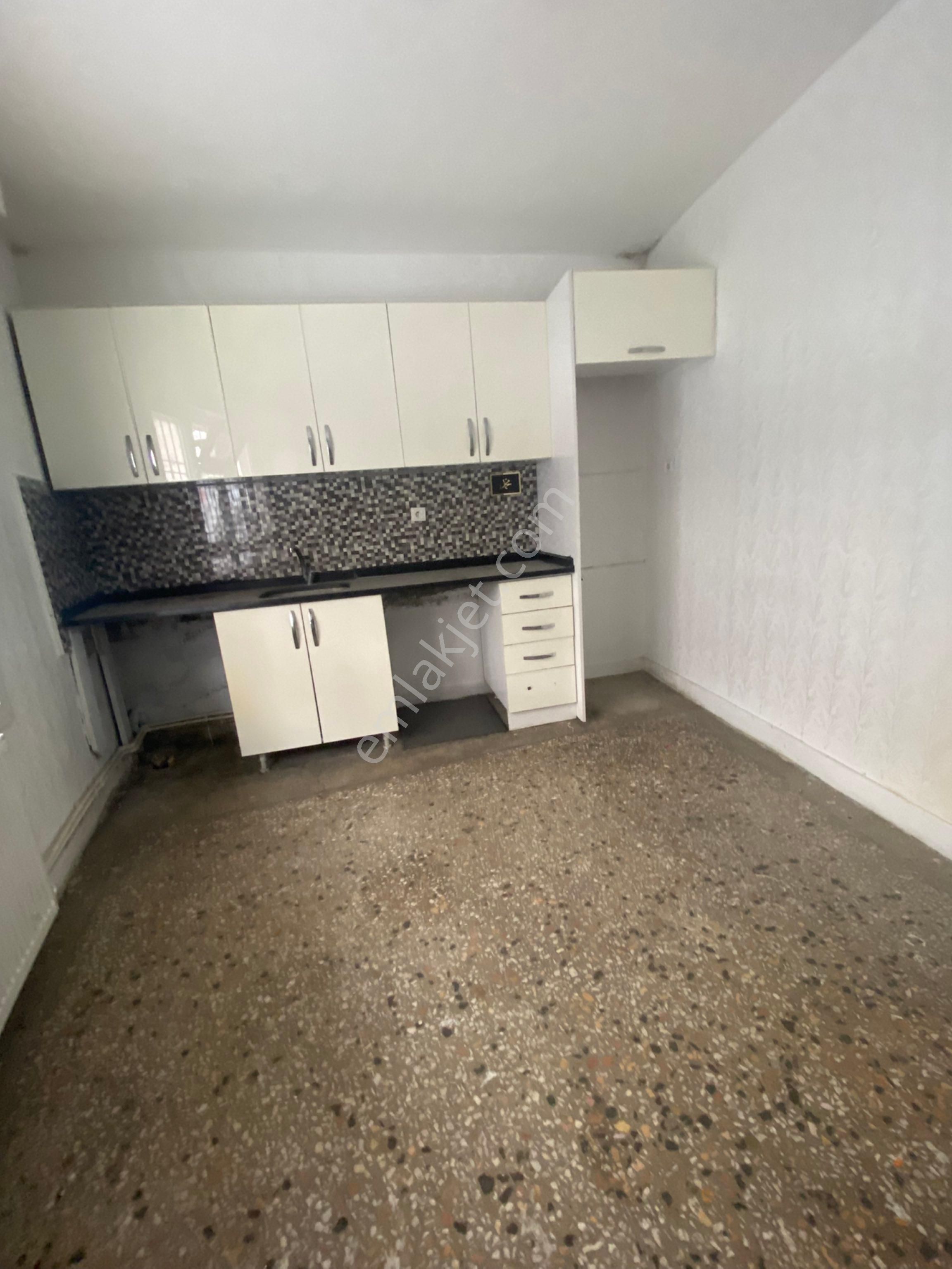 İstiklal De 125m 3 Katlı, D.gazlı Ev - Görsel 7