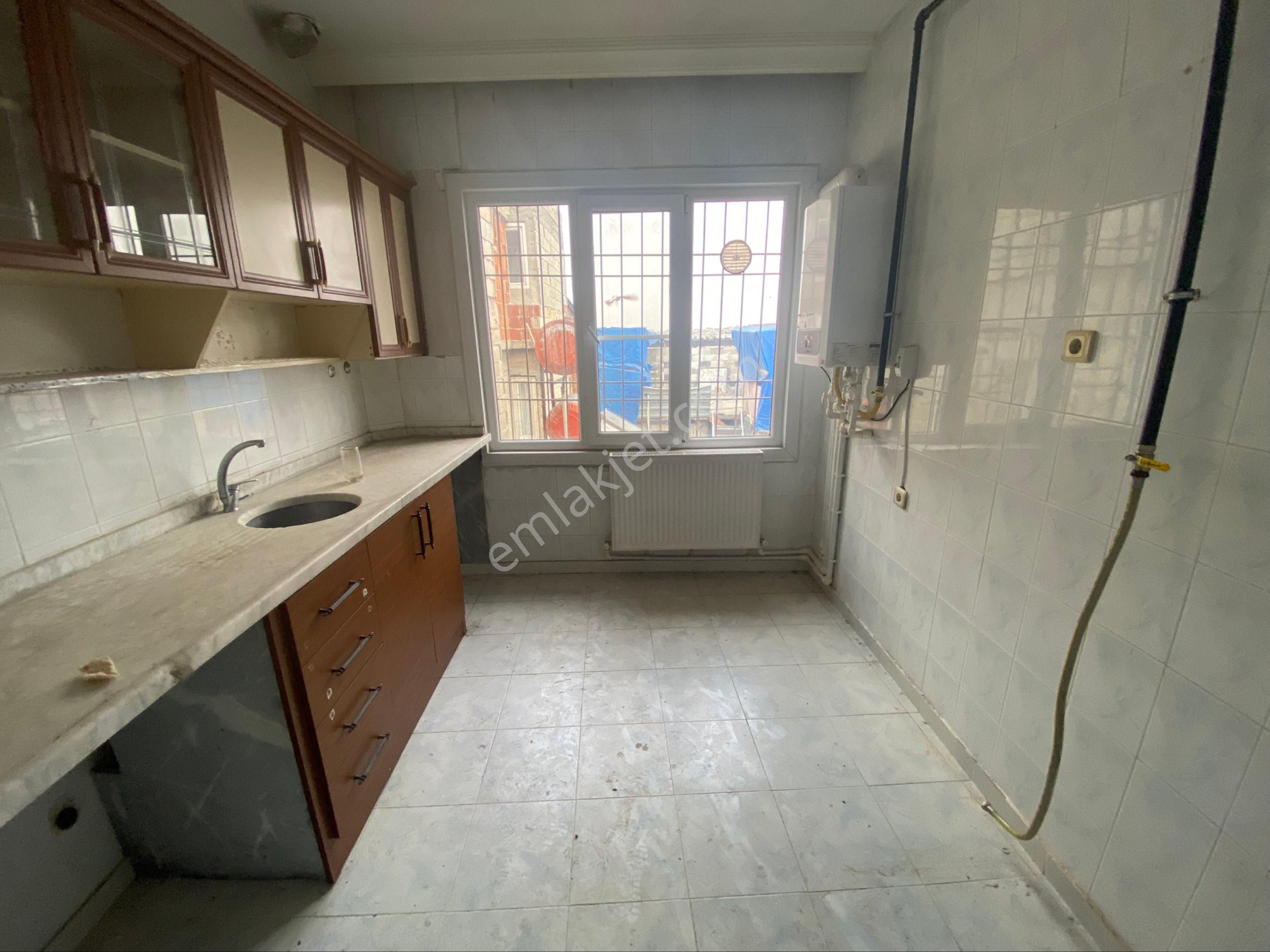 İstiklal De 125m 3 Katlı, D.gazlı Ev - Görsel 27