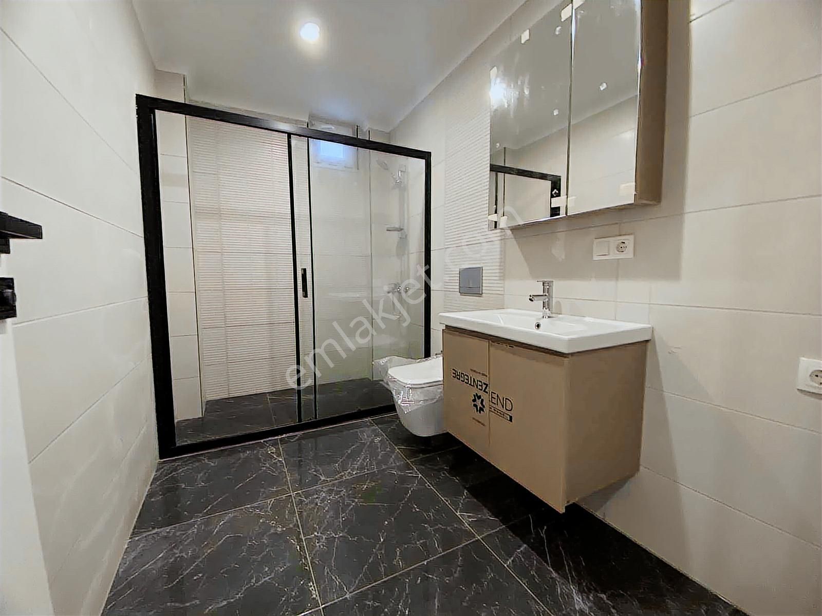 Kaymakamlık Karşısı'nda Ebeveyn Banyolu 3+1 Sıfır Boş Daire - Görsel 24