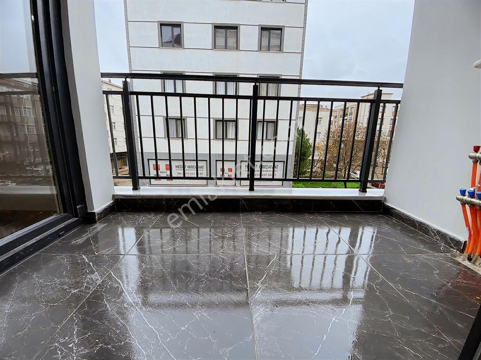 Kaymakamlık Karşısı'nda Ebeveyn Banyolu 3+1 Sıfır Boş Daire - Görsel 13