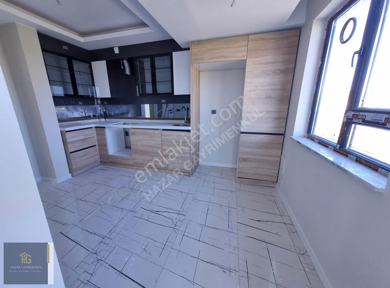 Hazardan 29 Ekimde Alttan Isıtmalı 110 M2 Net 2+1 Satılık Daire - Görsel 6