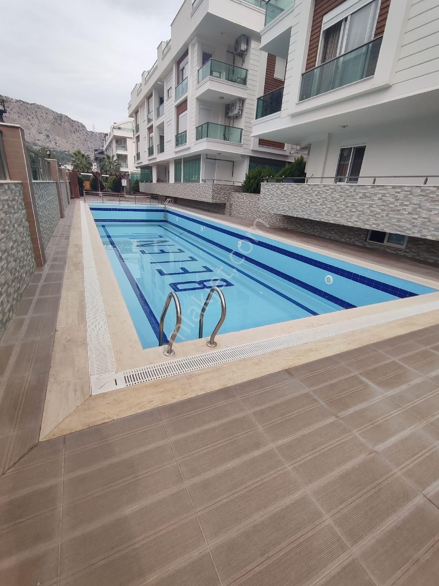 Konyaaltı Sarısu'da Satılık Full Lüks Eşyalı 1+1 Daire - Görsel 32