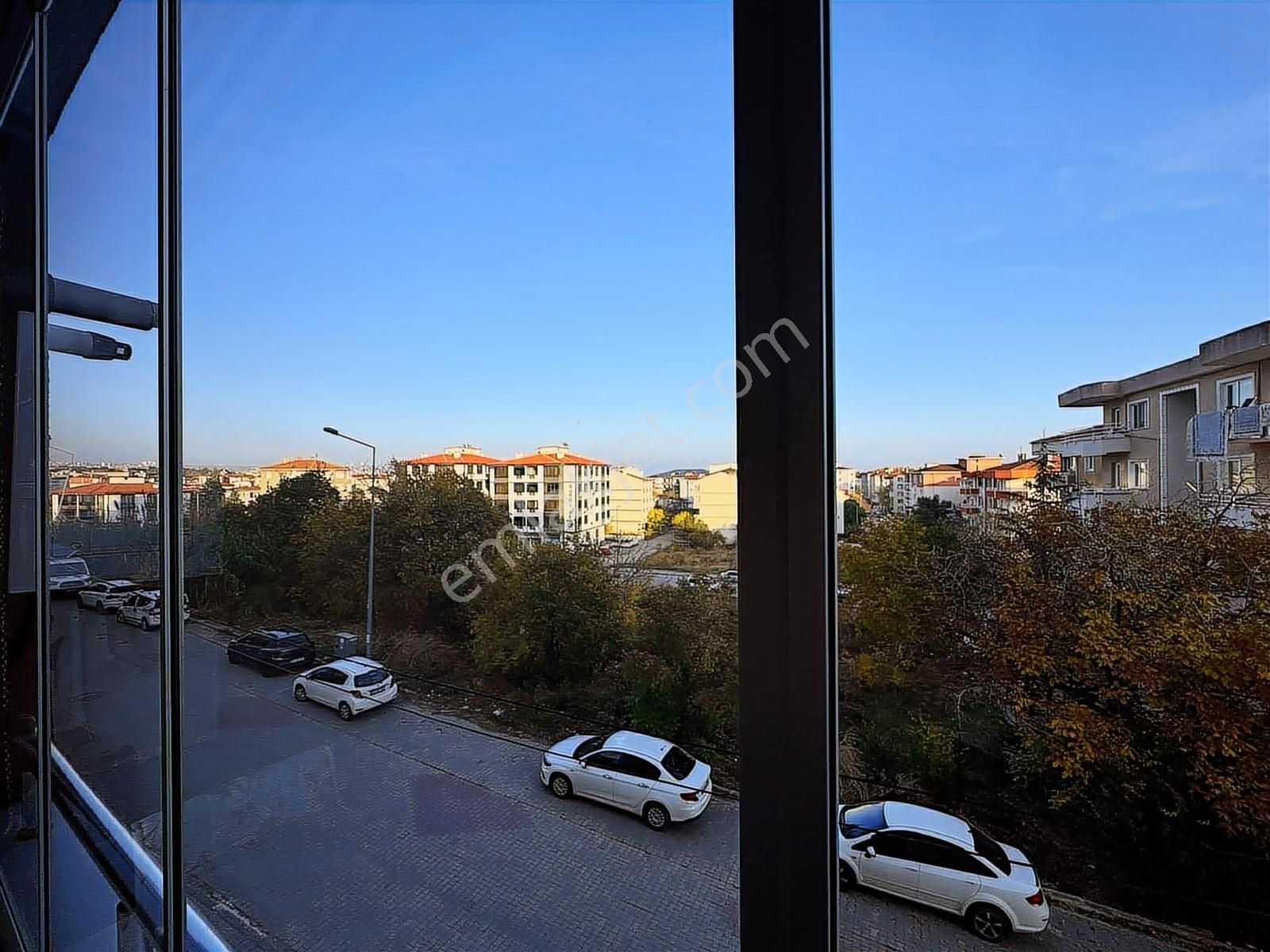 Altınova Mahallesinde Krediye Uygun 3+1 Geniş Daire - Görsel 3