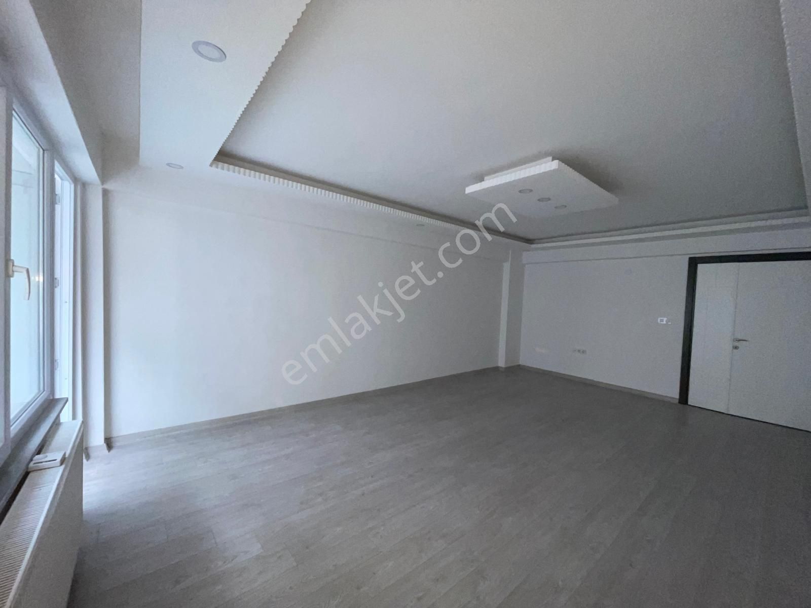 Çiftlikönü Mahallesinde 2+1 Geniş Oturulmaya Hazır Daire - Görsel 10