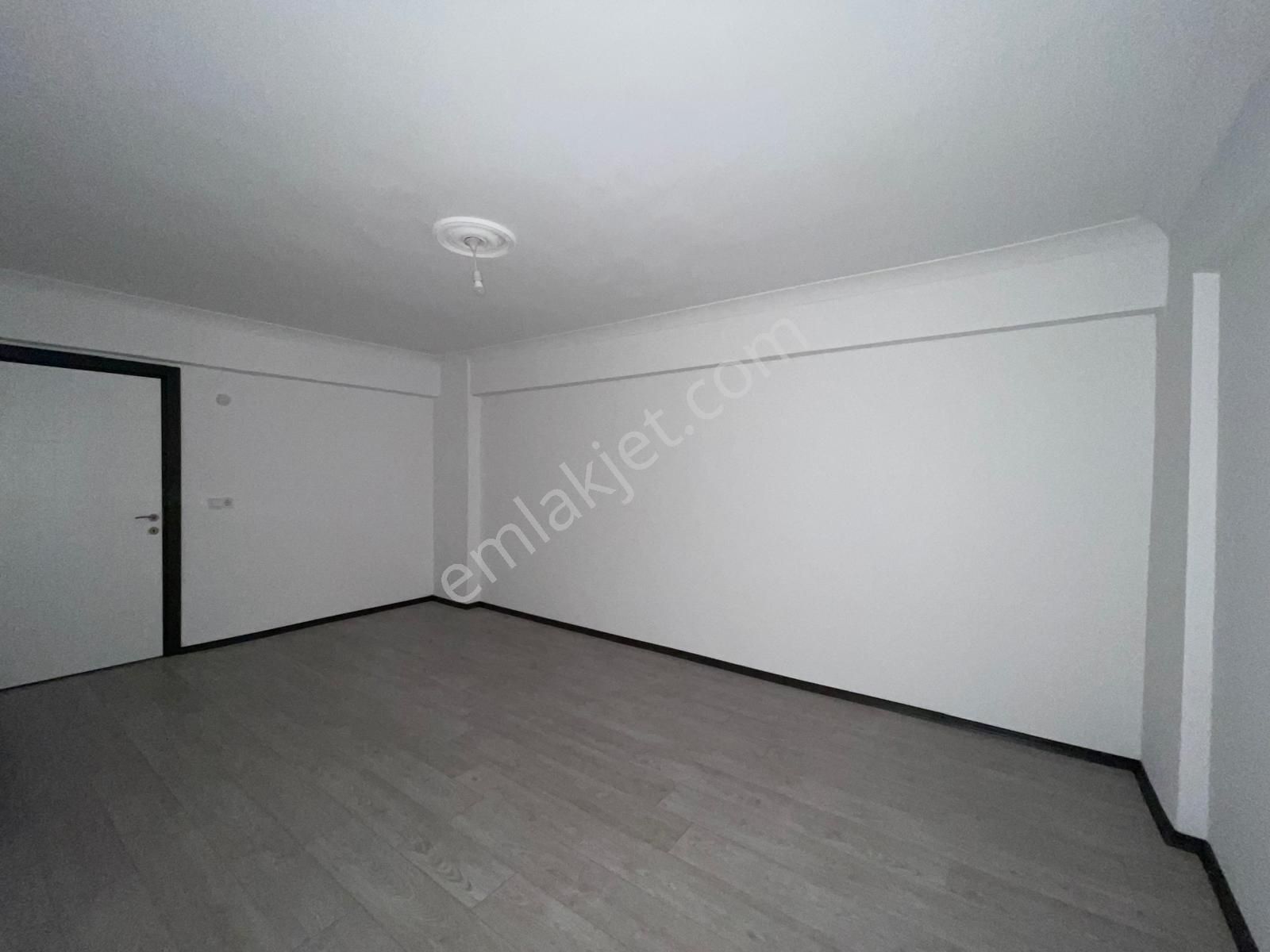 Çiftlikönü Mahallesinde 2+1 Geniş Oturulmaya Hazır Daire - Görsel 6