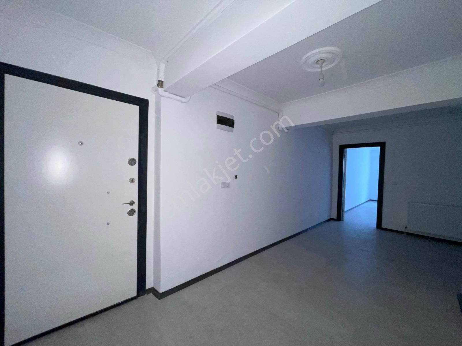 Çiftlikönü Mahallesinde 2+1 Geniş Oturulmaya Hazır Daire - Görsel 22