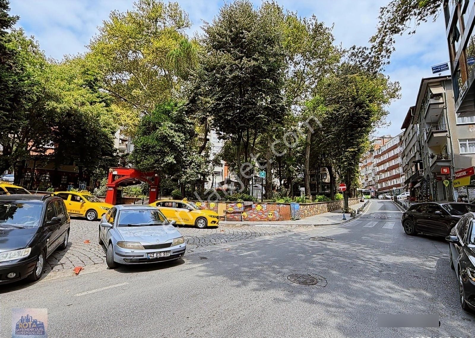 Fiyat Düştü Acill İzmit Merkezi Konumda Satılık 140 M2 3 Dükkan - Görsel 8
